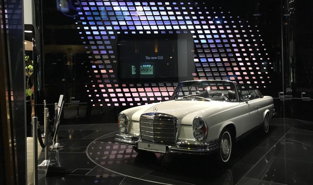 Mercedes Showroom